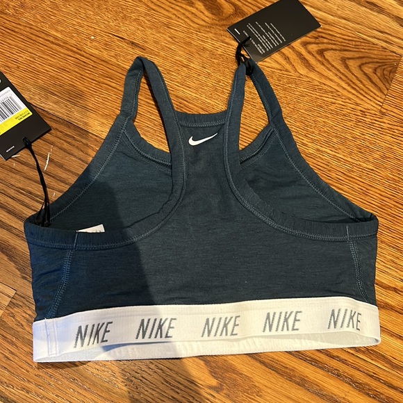 Nike sports bra - Picture 2 of 4